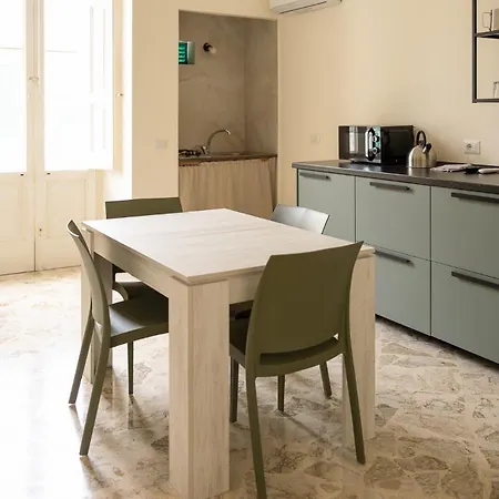 Domus Mea Apartment